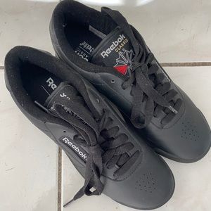 Reebok classic black leather sneakers womens